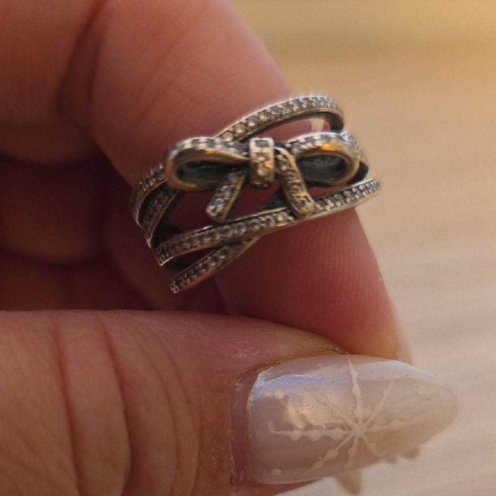 Elegant Silver Bow Ring